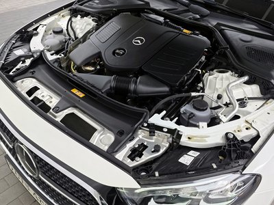 MERCEDES-BENZ E-CLASS - 7
