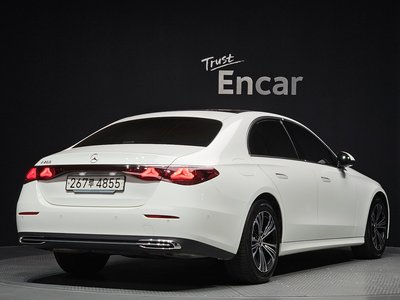 MERCEDES-BENZ E-CLASS - 3