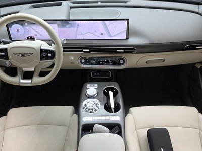 صورة 5 لـ 2025 Genesis GV60