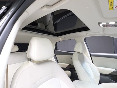 صورة مصغرة 23 لـ 2025 Genesis GV60
