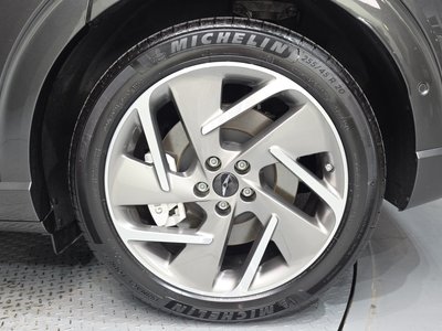 صورة 8 لـ 2025 Genesis GV60