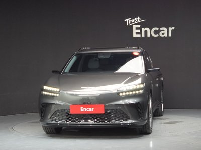 صورة 2 لـ 2025 Genesis GV60
