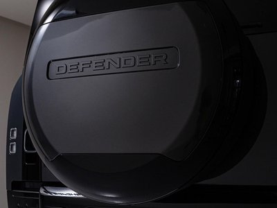 LAND ROVER DEFENDER - 6