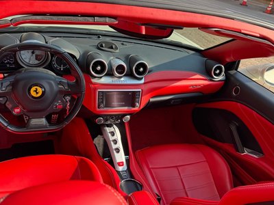 FERRARI CALIFORNIA T - 9