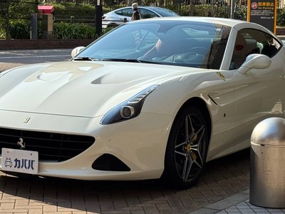 FERRARI CALIFORNIA T - 2