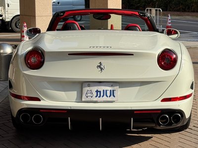 FERRARI CALIFORNIA T - 7
