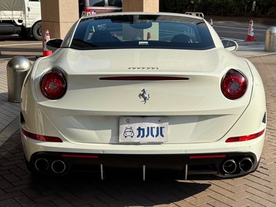 FERRARI CALIFORNIA T - 8