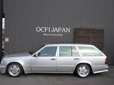 MERCEDES-BENZ E-CLASS - 4