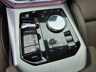 صورة 9 لـ 2025 BMW X3