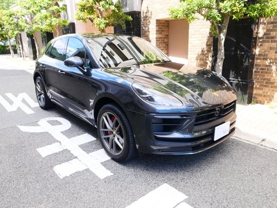PORSCHE MACAN - 2