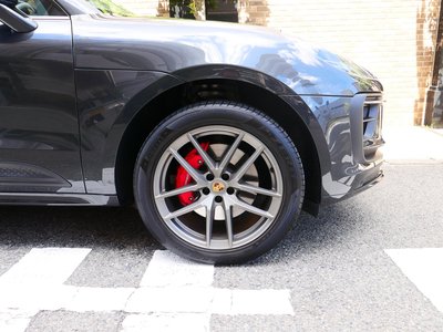 PORSCHE MACAN - 6