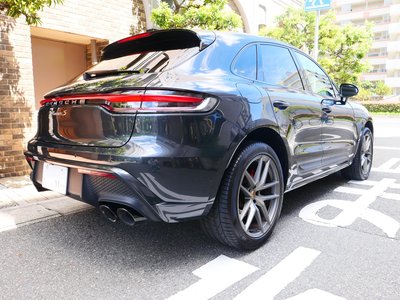 PORSCHE MACAN - 10