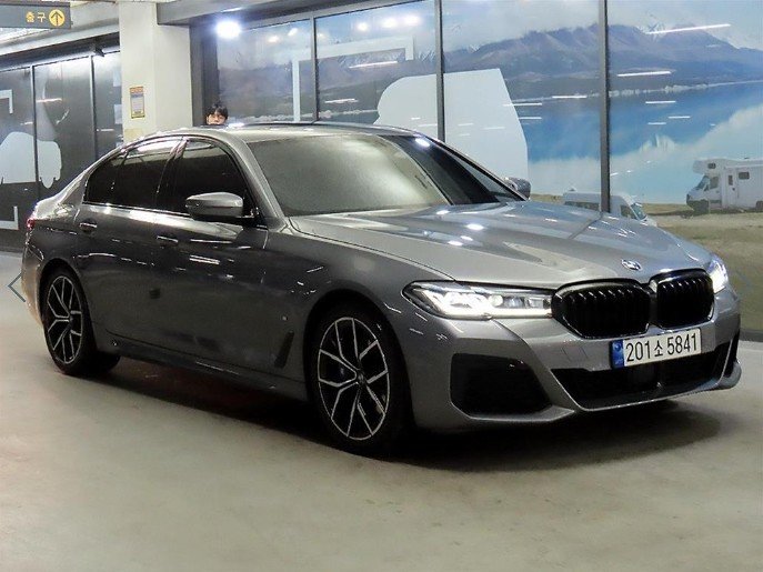 BMW 5 SERIES - View 1