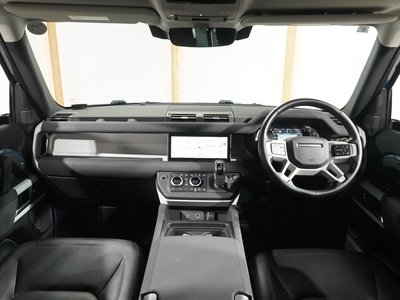 LAND ROVER DEFENDER - 2