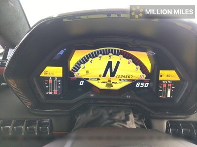 LAMBORGHINI AVENTADOR - 6