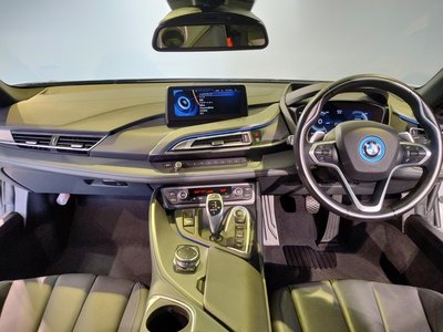 2017 BMW I8 — фото 5