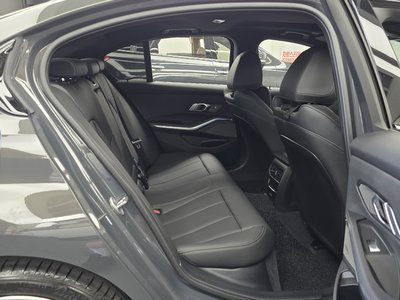 2025 BMW 3 SERIES 缩略图 12