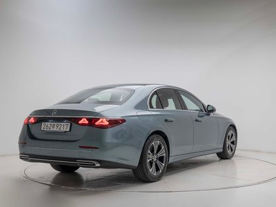 MERCEDES-BENZ E-CLASS - 4