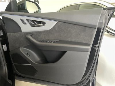 صورة مصغرة 30 لـ 2021 AUDI Q8