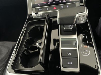 صورة مصغرة 34 لـ 2021 AUDI Q8