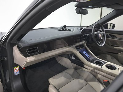 2025 Porsche TAYCAN thumbnail 20