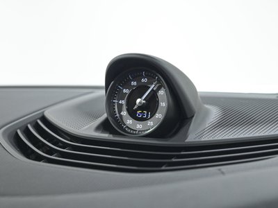 2025 Porsche TAYCAN thumbnail 16