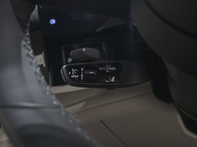 2025 Porsche TAYCAN thumbnail 27