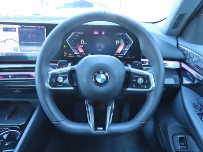 صورة مصغرة 28 لـ 2025 BMW 5 SERIES