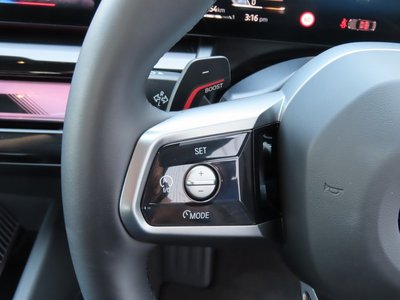 صورة مصغرة 35 لـ 2025 BMW 5 SERIES