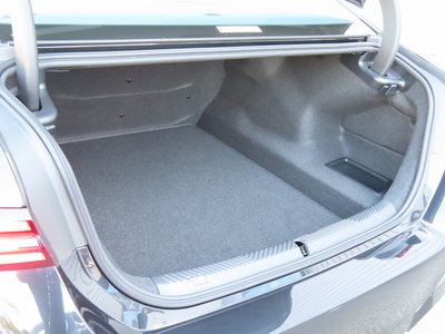 صورة مصغرة 17 لـ 2025 BMW 5 SERIES