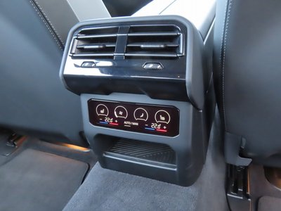 صورة مصغرة 19 لـ 2025 BMW 5 SERIES