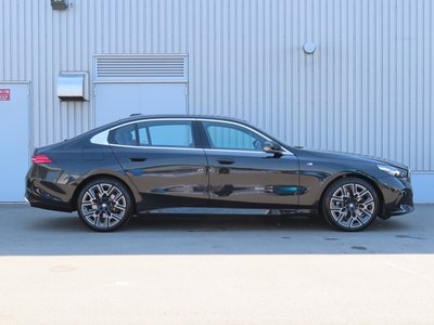 BMW 5 SERIES - 4
