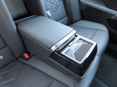 صورة مصغرة 20 لـ 2025 BMW 5 SERIES