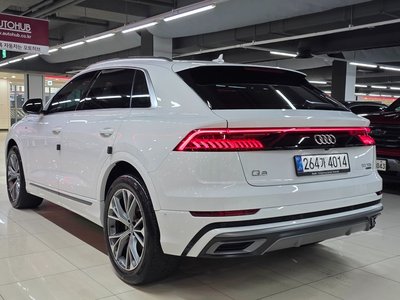 2020 AUDI Q8 photo 8