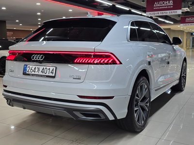 2020 AUDI Q8 photo 7
