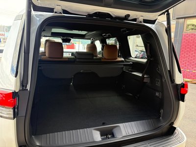 صورة 15 لـ 2025 Lexus GX