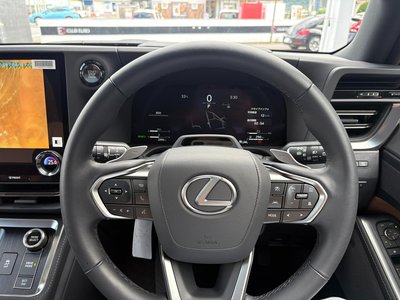 2025 Lexus GX — фото 30