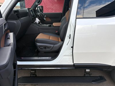 صورة 11 لـ 2025 Lexus GX