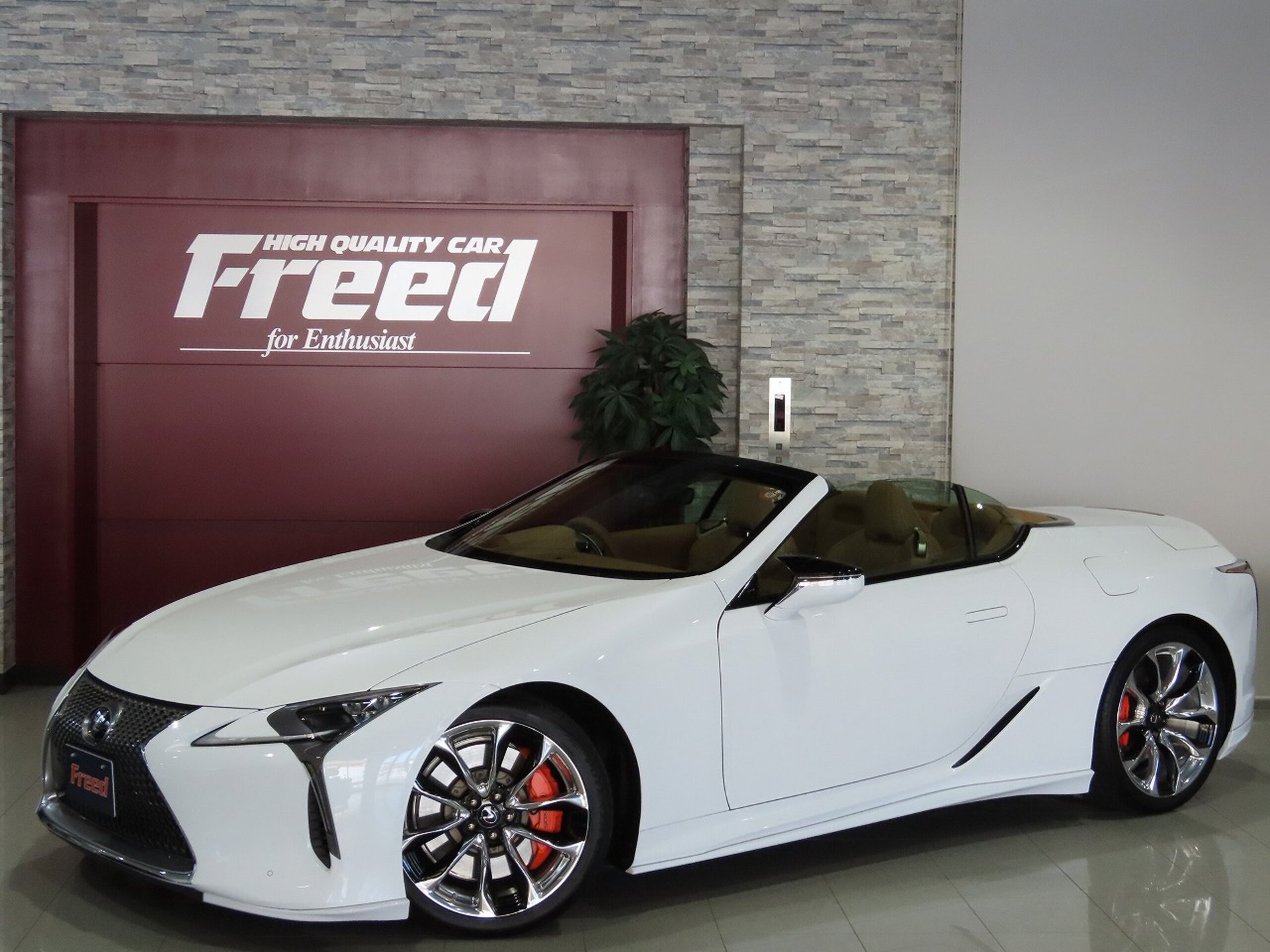 LEXUS LC CONVERTIBLE - View 1
