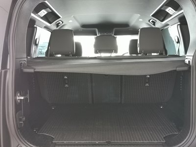 2023 LAND Rover DEFENDER thumbnail 25