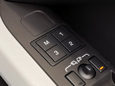 2023 LAND Rover DEFENDER thumbnail 19