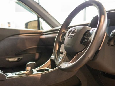 صورة 3 لـ 2024 Lexus LBX