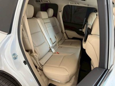 TOYOTA LAND CRUISER 300 - 10