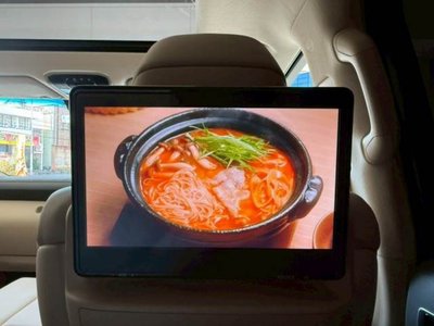 TOYOTA LAND CRUISER 300 - 7