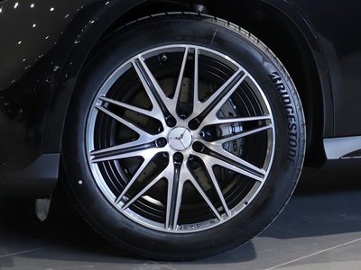 MERCEDES-BENZ GLC AMG - 5