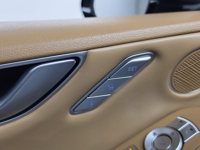 2025 Genesis G80 (RG3) thumbnail 36