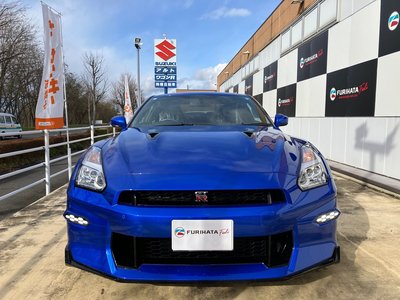 NISSAN GT-R - 2