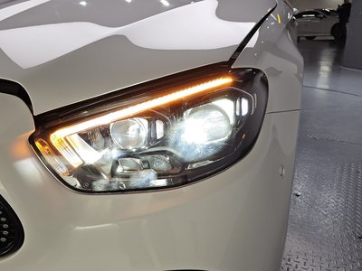 MERCEDES-BENZ E-CLASS - 10