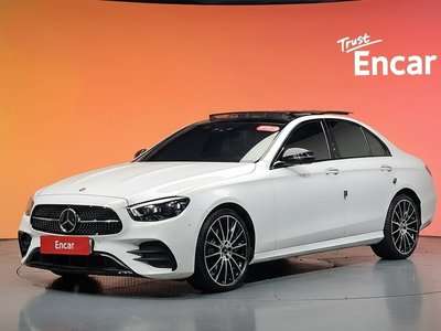 MERCEDES-BENZ E-CLASS - 1