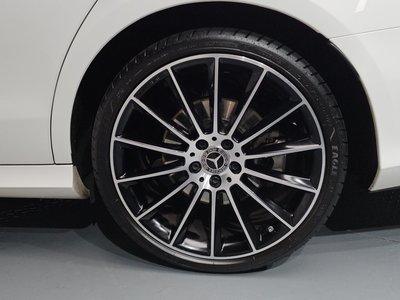 MERCEDES-BENZ E-CLASS - 9